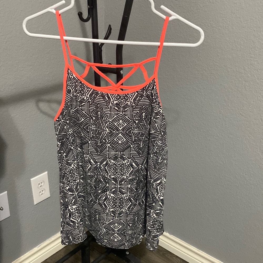 Adorable strappy tank - S & M available